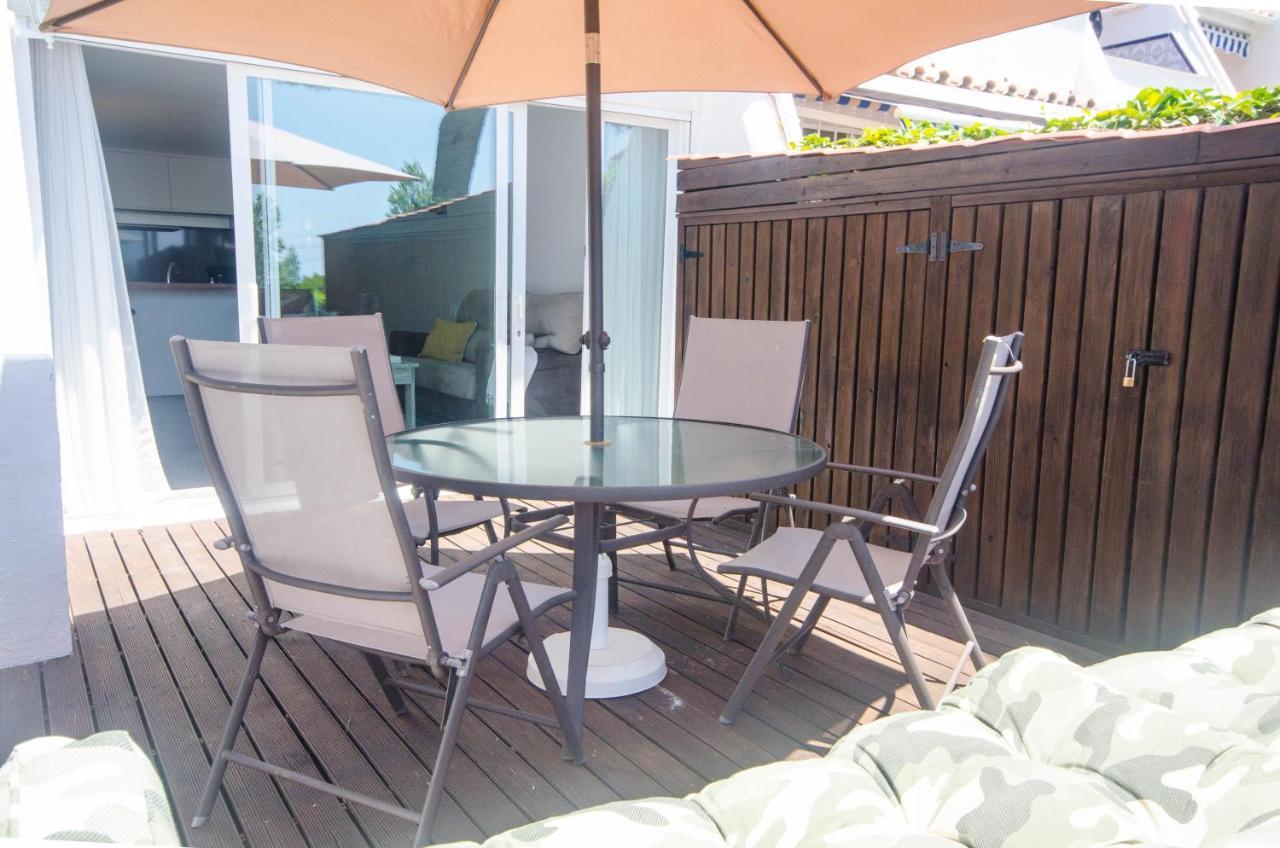 Apartment Seghers- Seaside Charm By The Beach Estepona Buitenkant foto